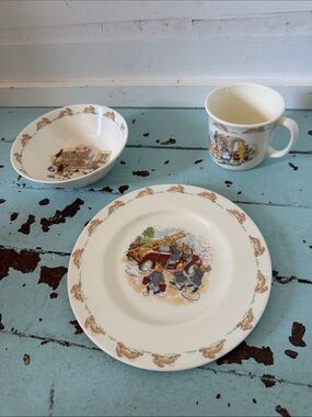 BUNNYKINS Royal Doulton